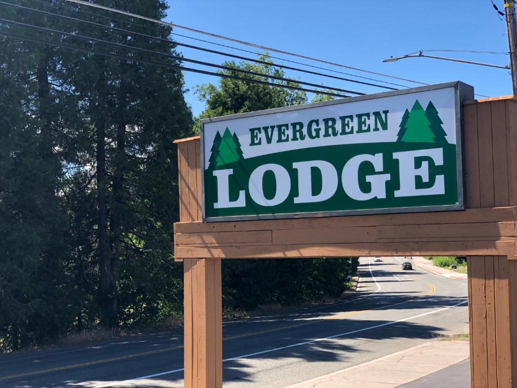 Evergreen Lodge Main image 1